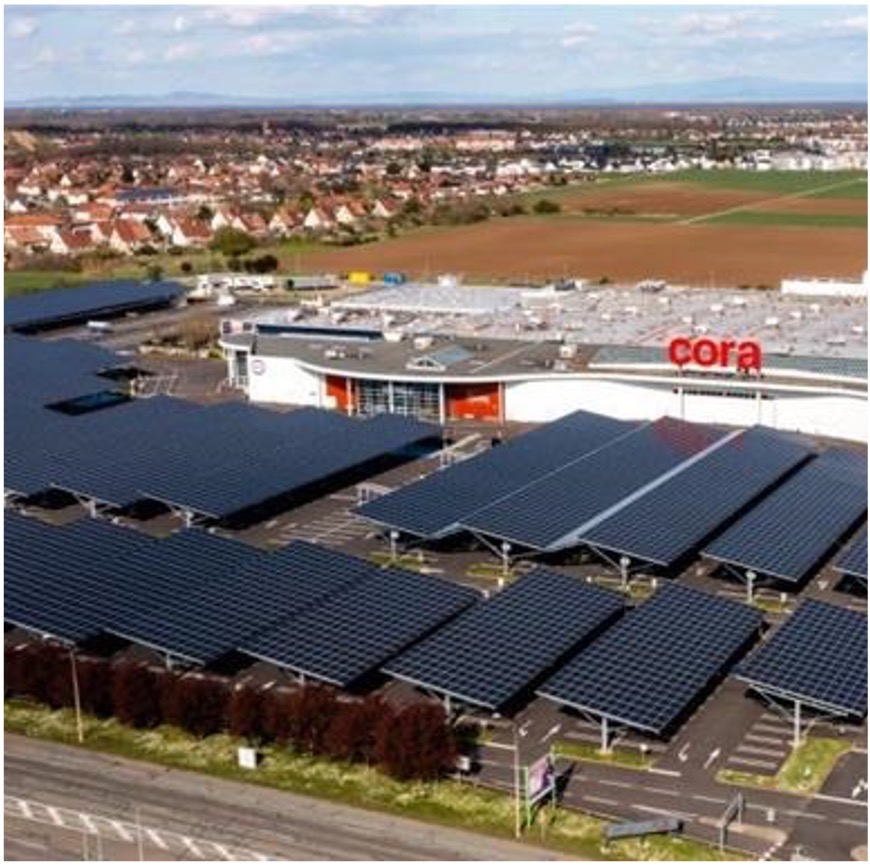 Ombrières photovoltaïques sur les parkings de Cora.
