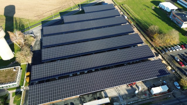 2025_03_Ombrieres_de_parking-solaires_GreenYellow_pour_Sanofi-BD