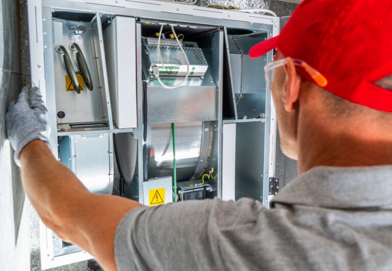 Centrala wentylacyjna z odzyskiem ciepła w budynku komercyjnym - system HVAC